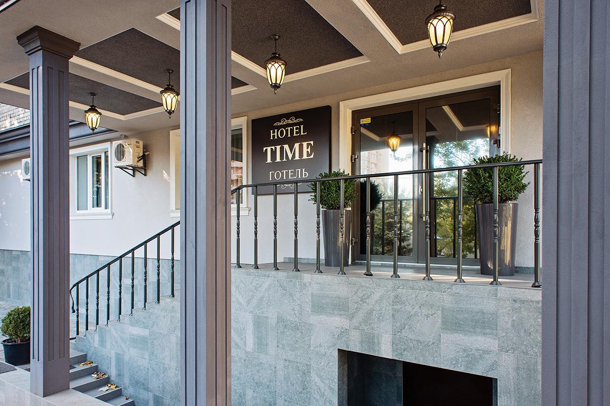 Time Hotel Kiev Esterno foto